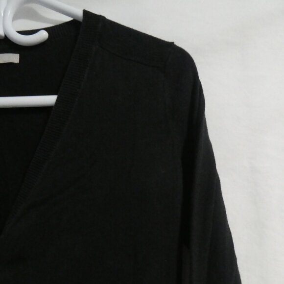 OLD NAVY | medium | Black V-Neck Lightweight Cardigan | 2 Small Pockets - Picture 5 of 16